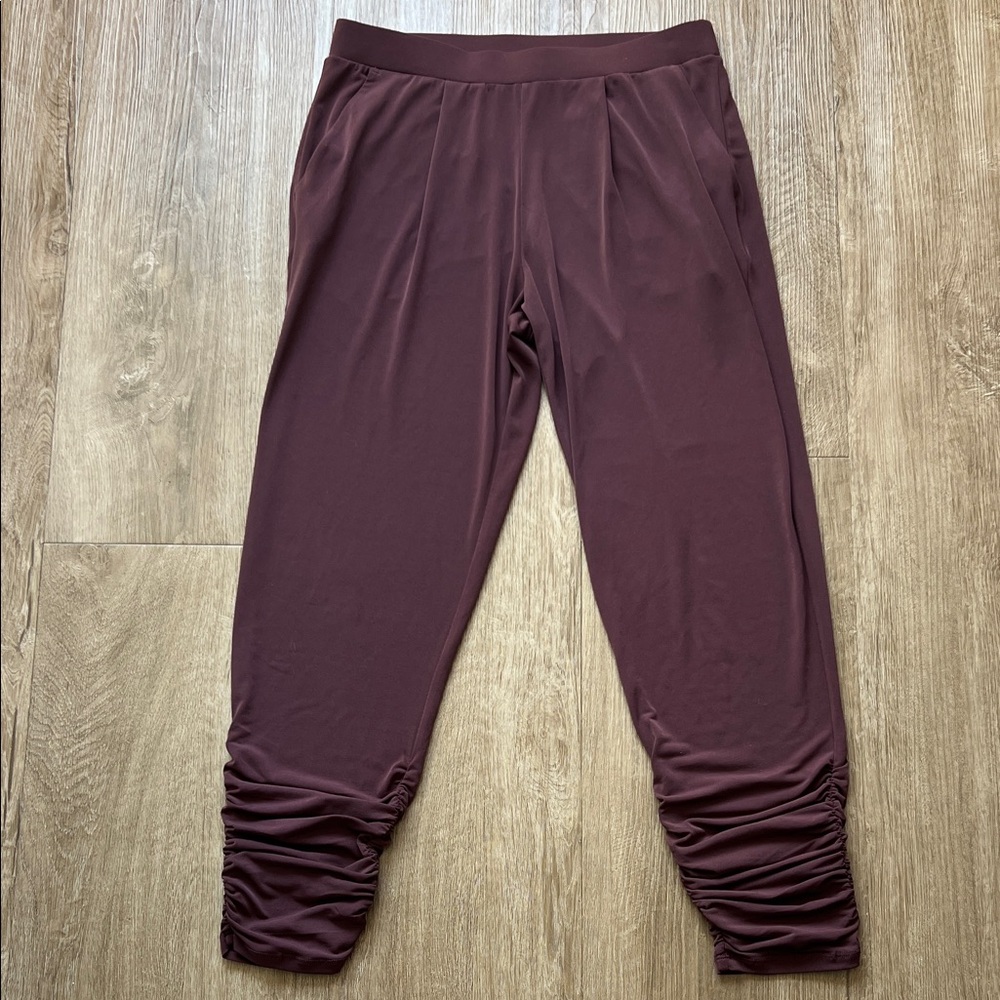 Express Women’s Brown High Waist Leggings with Ruched Hem Size Extra Small
